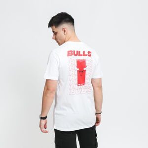 Tričko s krátkym rukávom New Era NBA Repeat Back Logo Tee Chicago Bulls biele