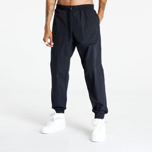 Šušťáky Nike Sportswear Men´s Tech Pack Woven Pants Black/ Black
