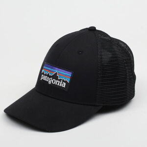 Šiltovka Patagonia P6 LoPro Trucker Hat čierna